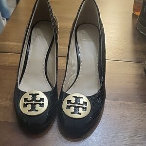 Tory Burch Black Heels with Gold Emblem Size9